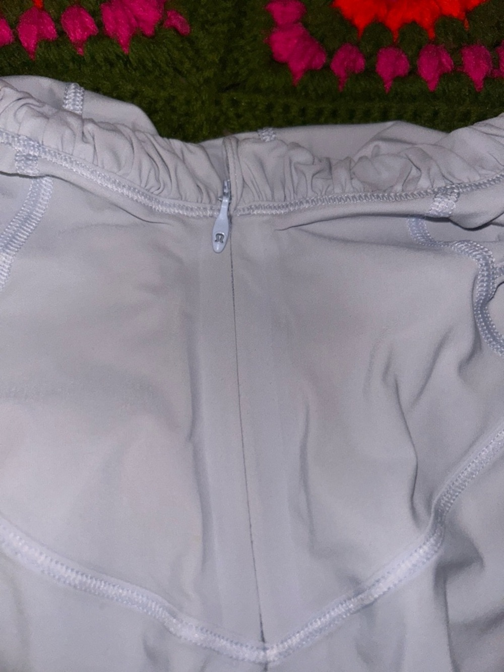 Lululemon - Picture 4 of 8